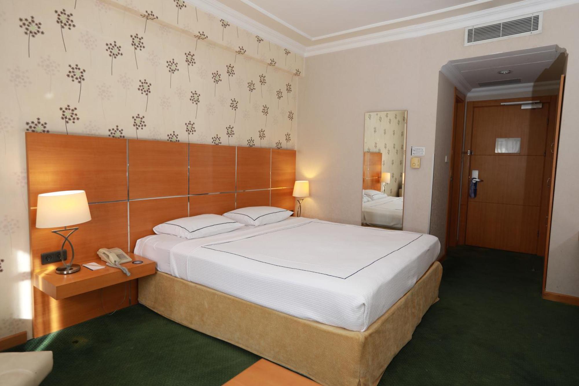 Anemon Grand Manisa Otel Zewnętrze zdjęcie