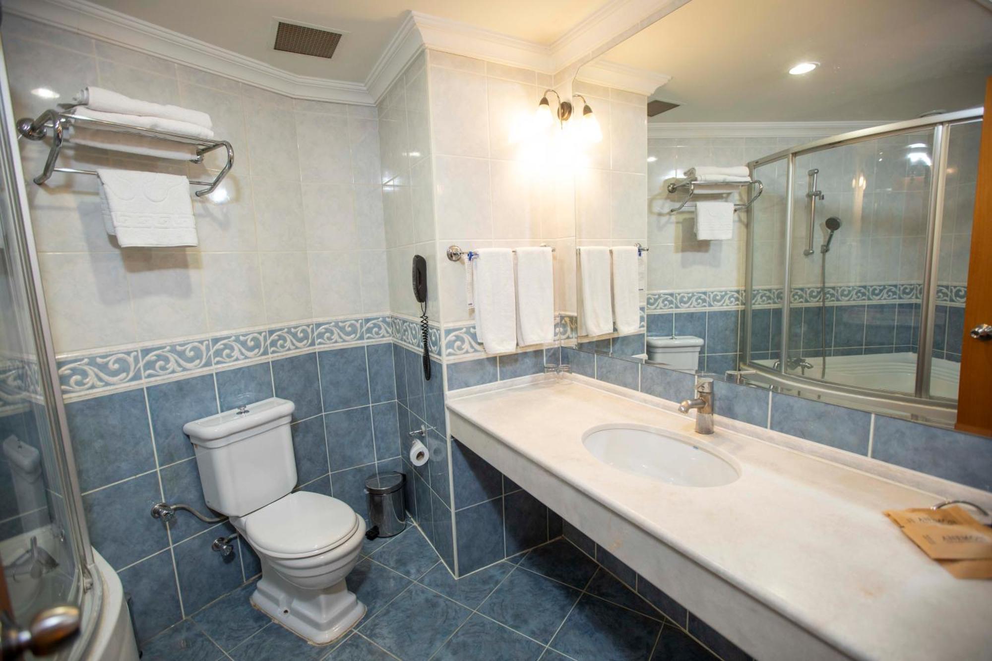 Anemon Grand Manisa Otel Zewnętrze zdjęcie