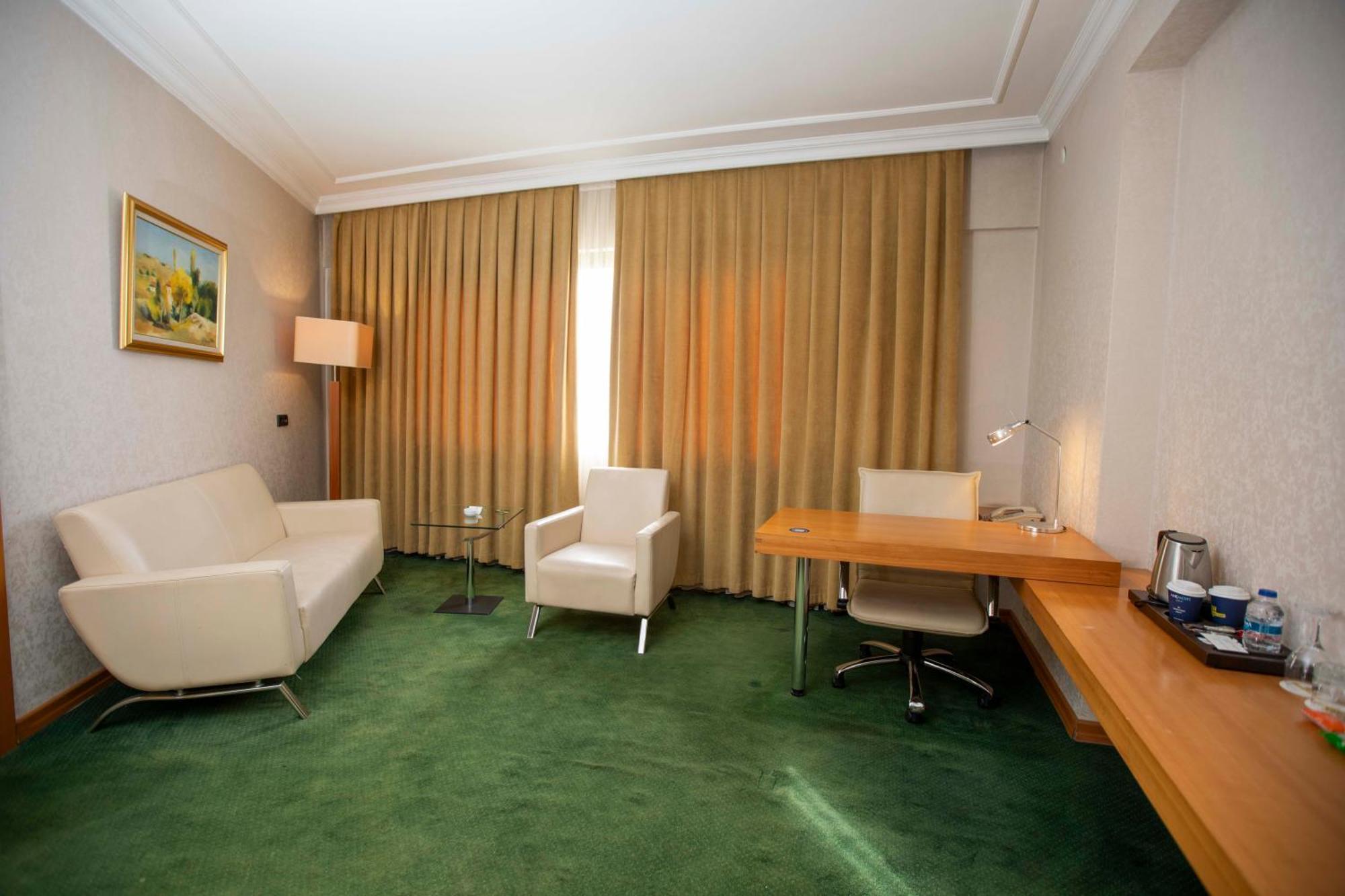 Anemon Grand Manisa Otel Zewnętrze zdjęcie