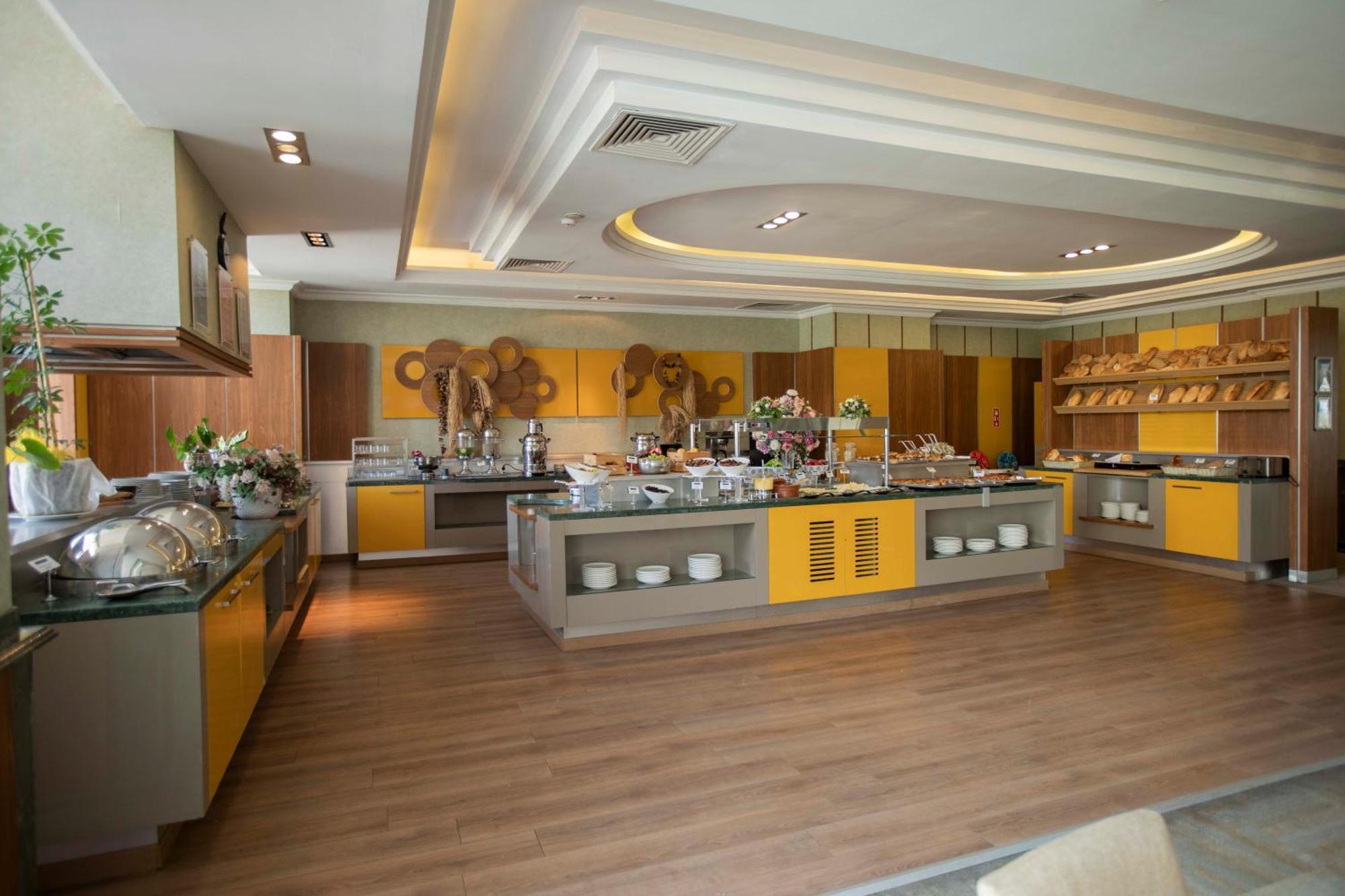 Anemon Grand Manisa Otel Zewnętrze zdjęcie