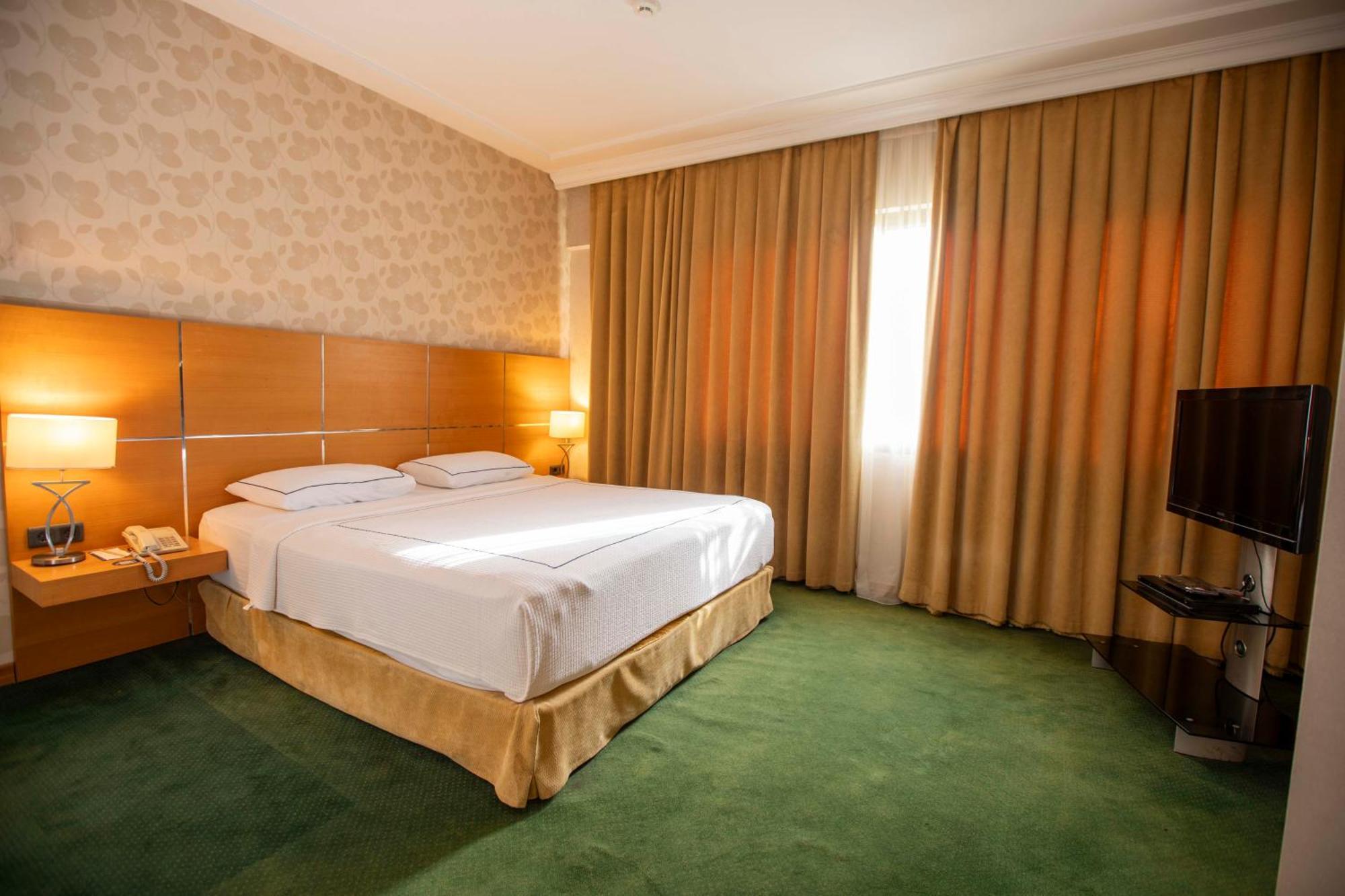 Anemon Grand Manisa Otel Zewnętrze zdjęcie