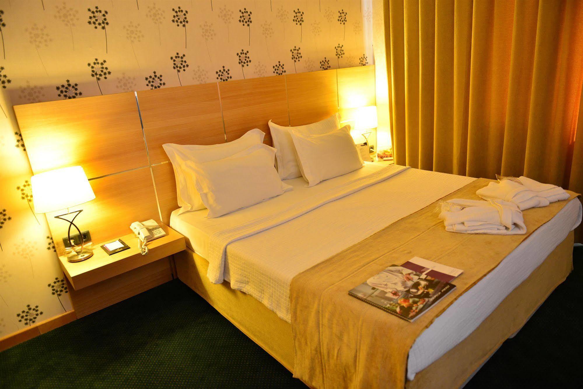 Anemon Grand Manisa Otel Zewnętrze zdjęcie